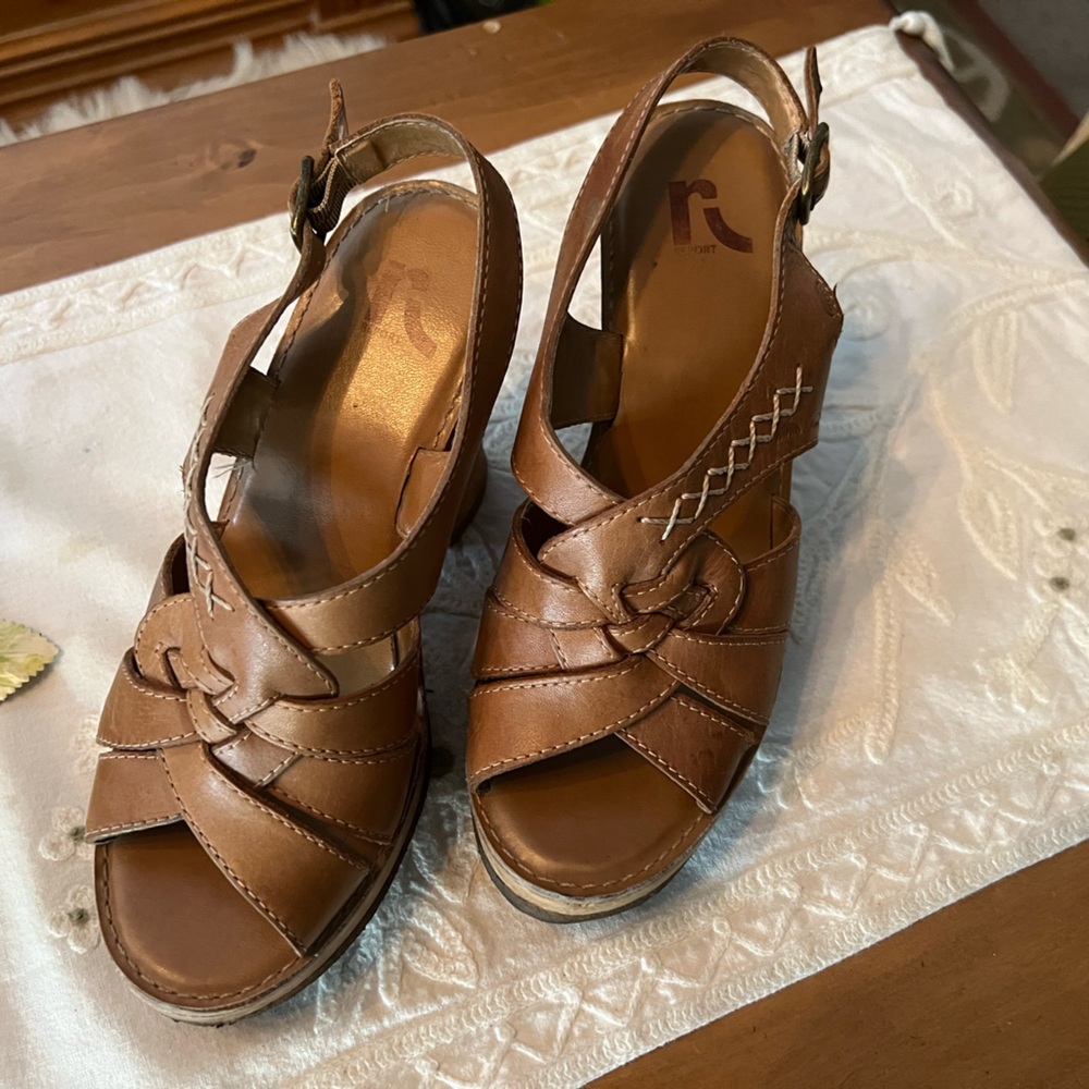 Report Tan Leather Sandals